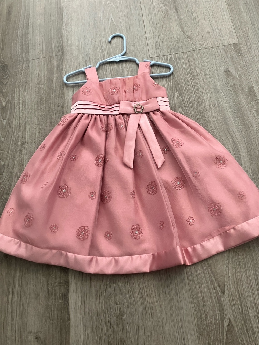 NEW - LOVE by SPECIAL OCCASIONS pink satin Glitter Accents toddler formal Dress